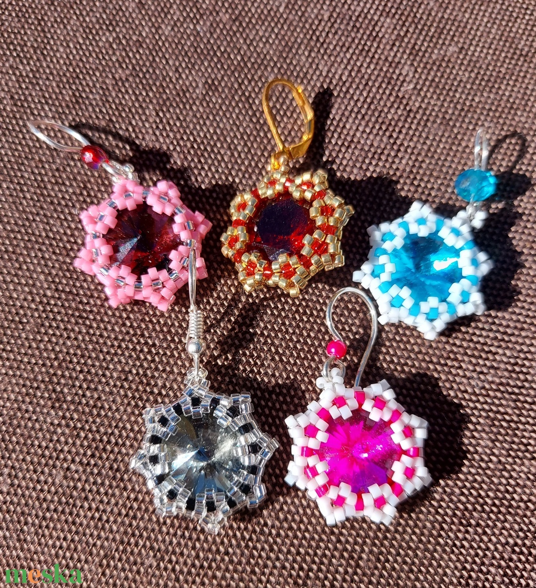 Ciklámen Swarowski köves fülbevaló - ékszer - fülbevaló - lógó fülbevaló - Meska.hu Ciklámen Swarowski köves fülbevaló - ékszer - fülbevaló - lógó fülbevaló - Meska.hu