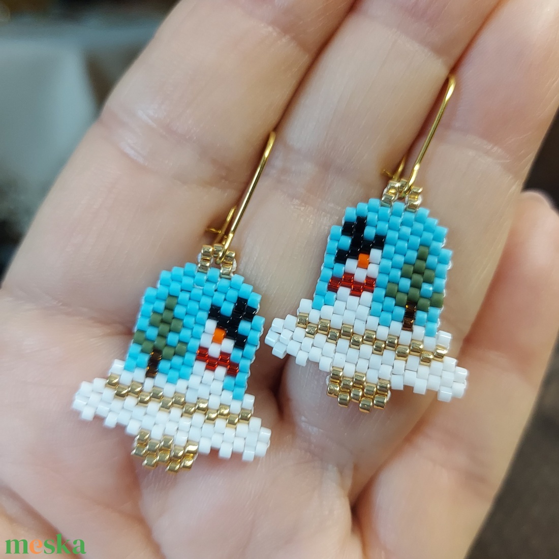 Karácsonyi harangocska gyöngyfülbevaló  - ékszer - fülbevaló - lógó fülbevaló - Meska.hu