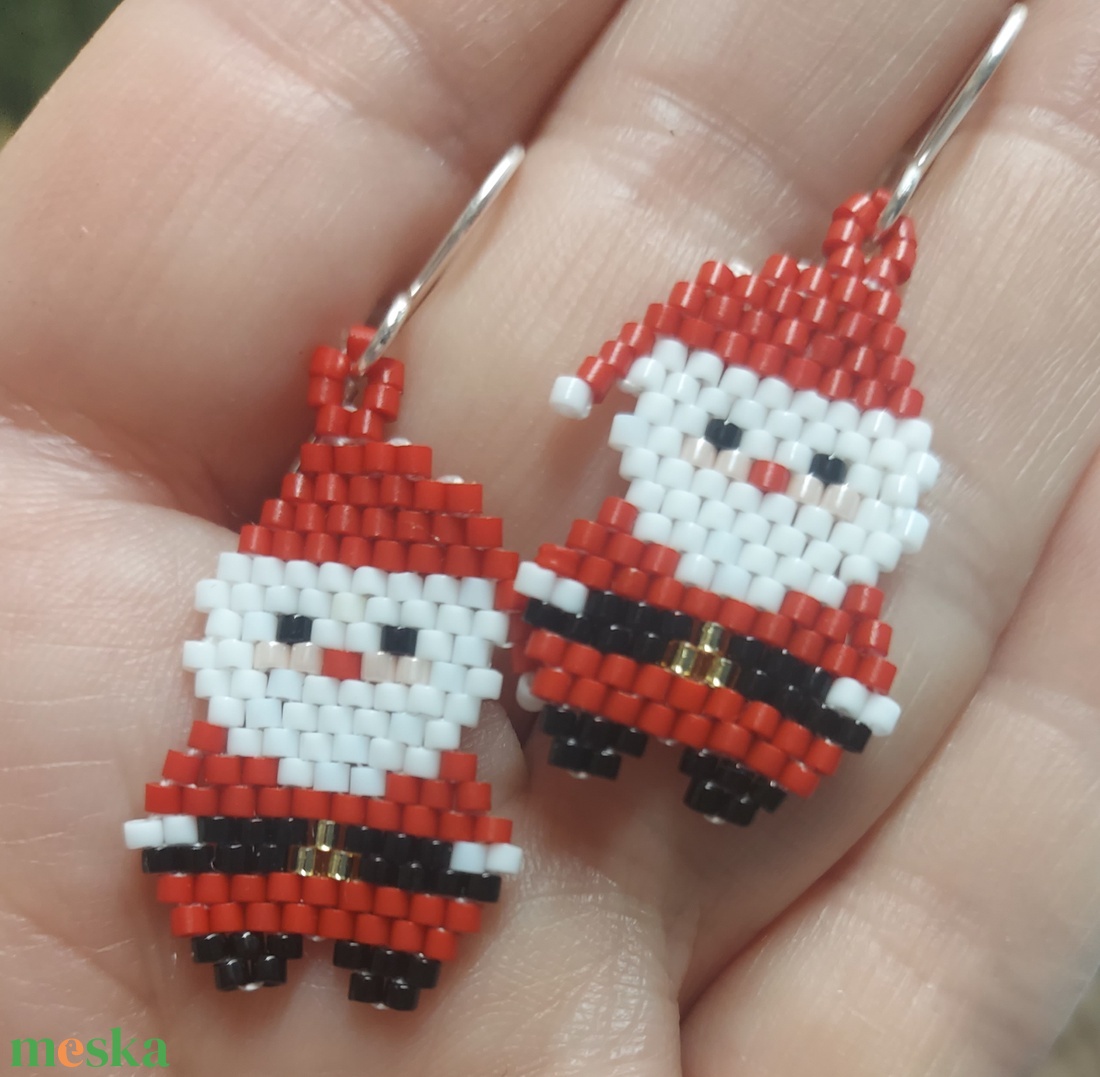 Pocakos Mikulás gyöngyfülbevaló  - ékszer - fülbevaló - lógó fülbevaló - Meska.hu