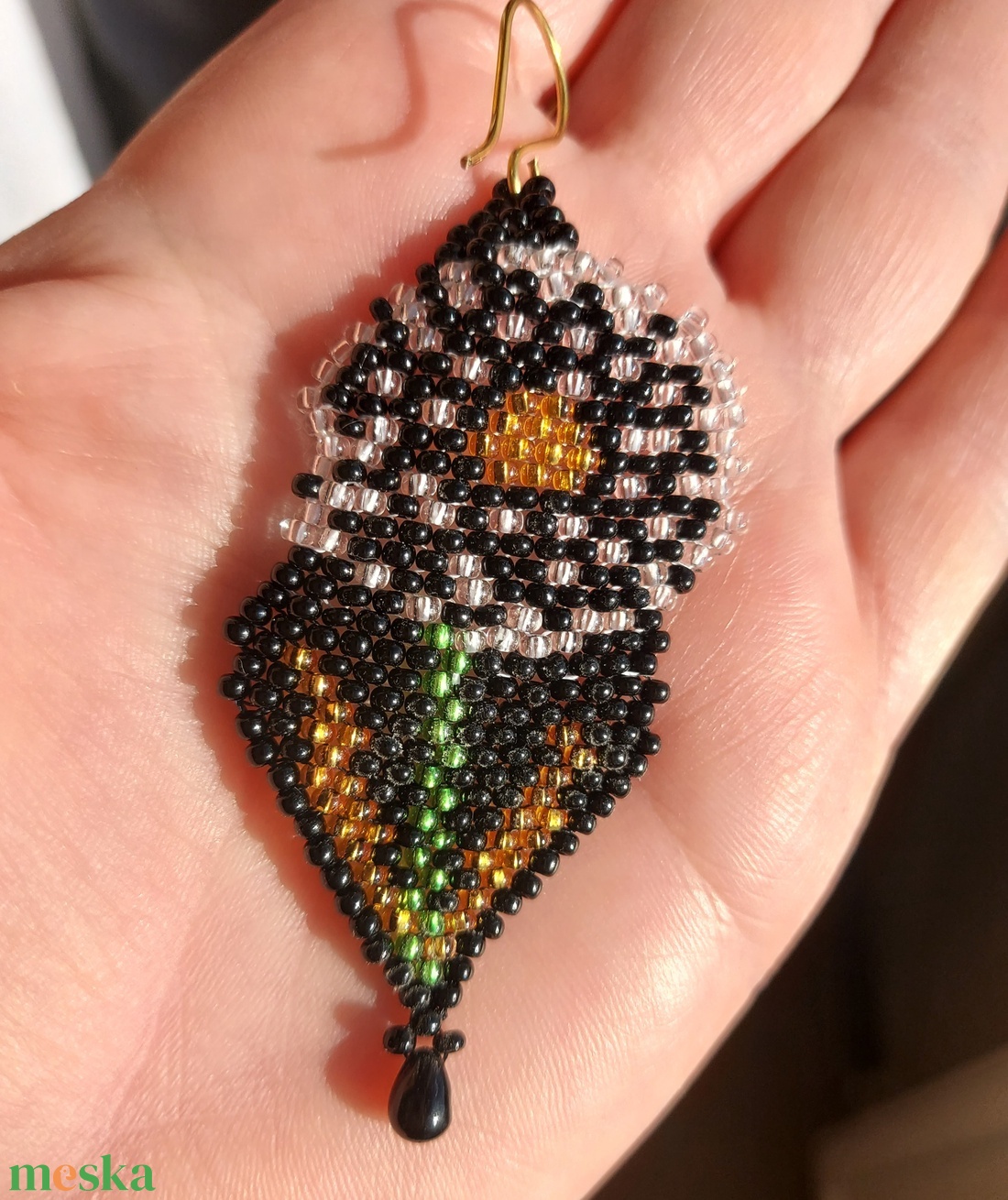 Pitypangos gyöngyfülbevaló - ékszer - fülbevaló - lógó fülbevaló - Meska.hu