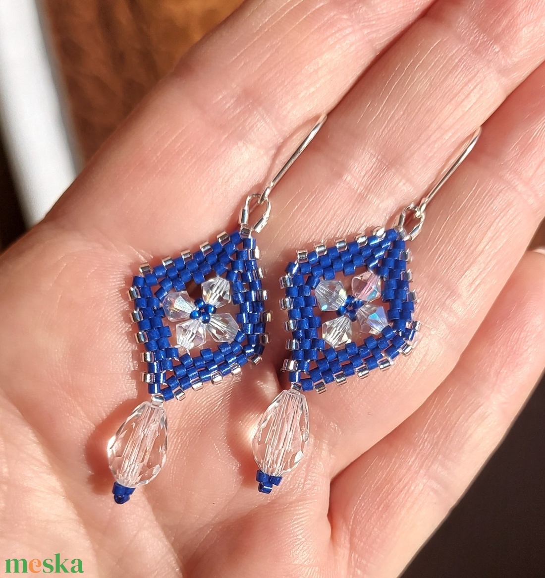 Sötétkék Swarovski gyöngyfülbevaló - ékszer - fülbevaló - lógó fülbevaló - Meska.hu