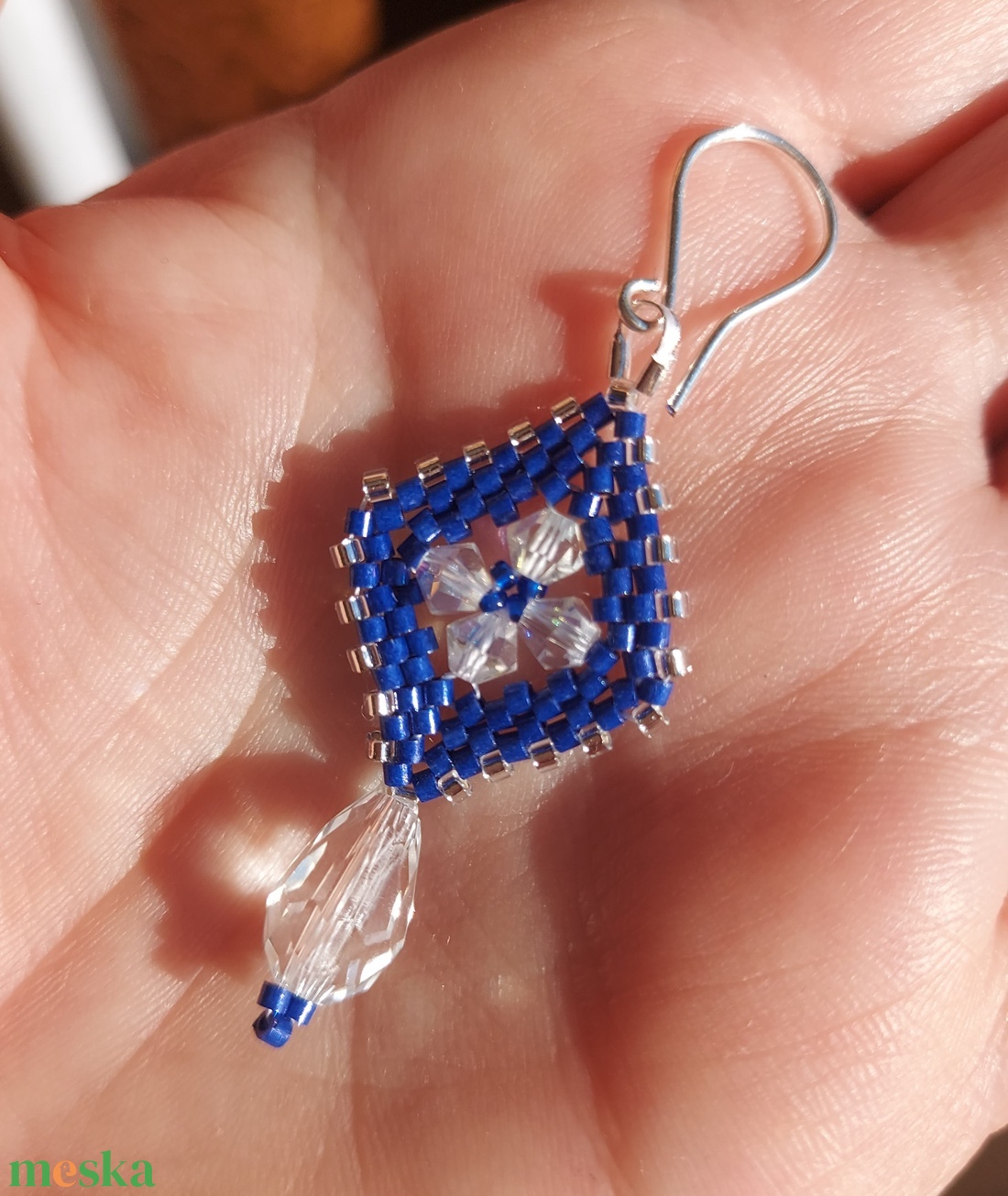 Sötétkék Swarovski gyöngyfülbevaló - ékszer - fülbevaló - lógó fülbevaló - Meska.hu