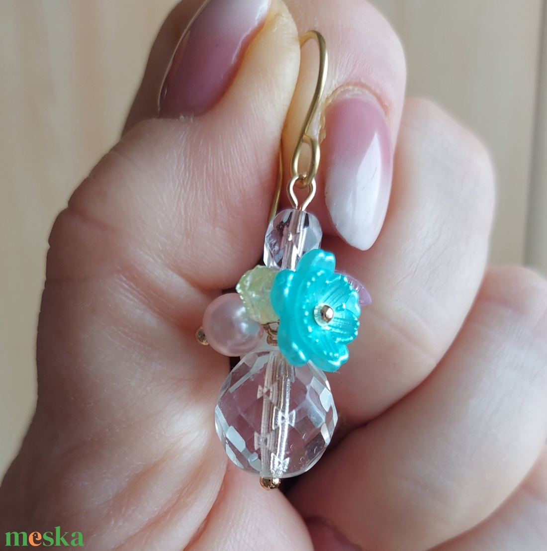 Tavaszi kristály gyöngyfülbevaló - ékszer - fülbevaló - lógó fülbevaló - Meska.hu