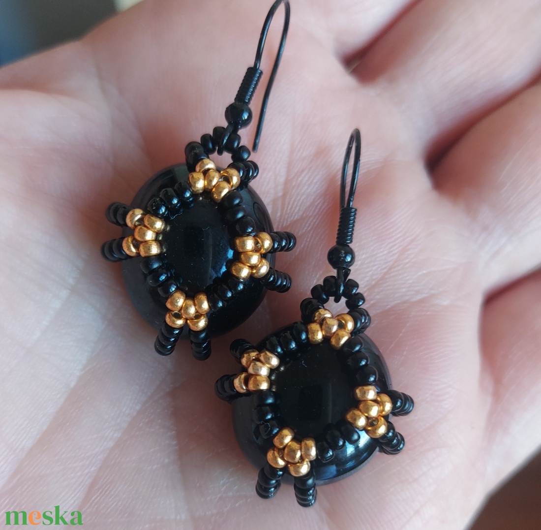 Fekete-arany üvegkavics ékszer garnitúra - ékszer - ékszerszett - Meska.hu