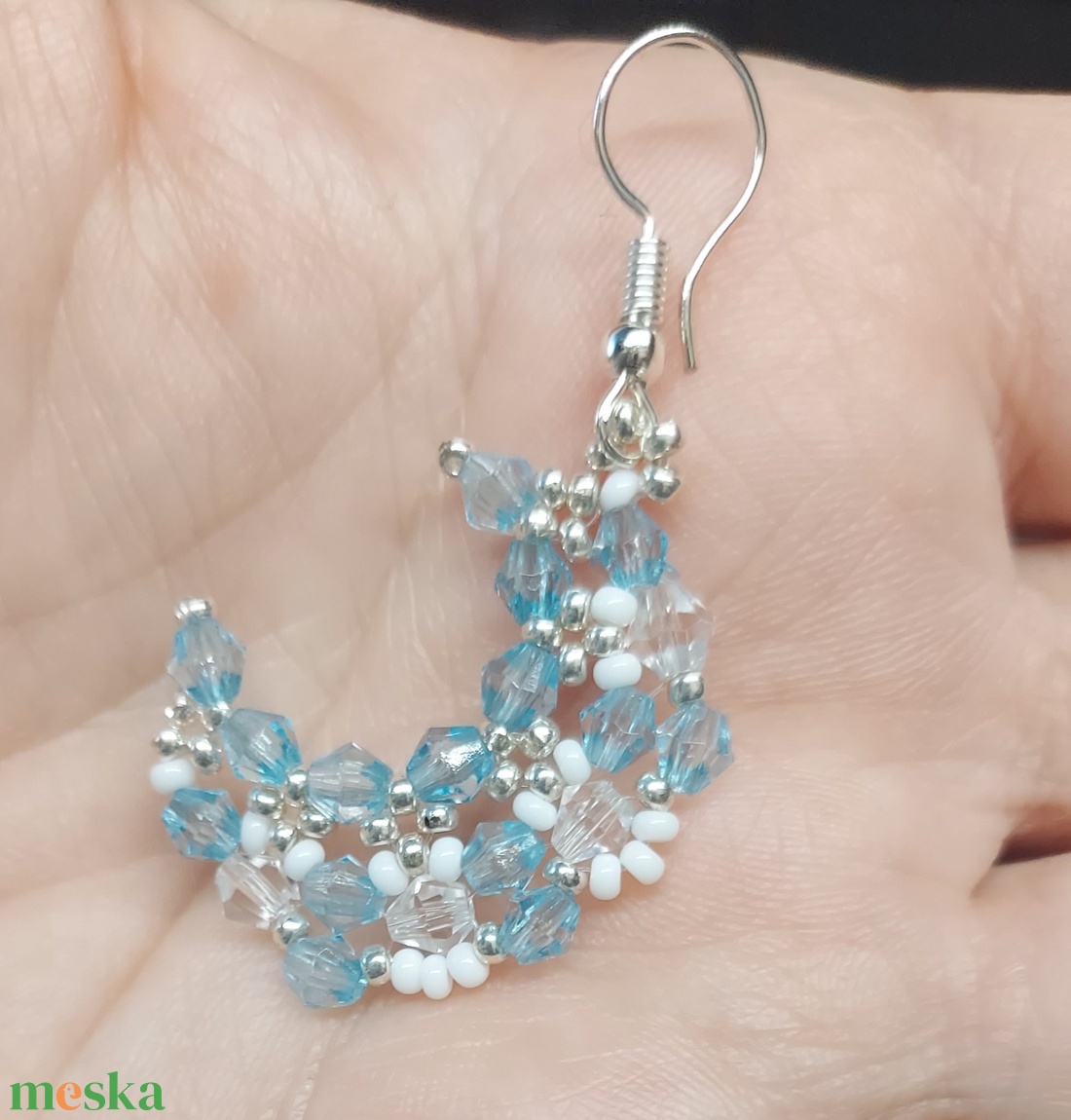 Ezüst Hold gyöngyfülbevaló - ékszer - fülbevaló - lógó fülbevaló - Meska.hu