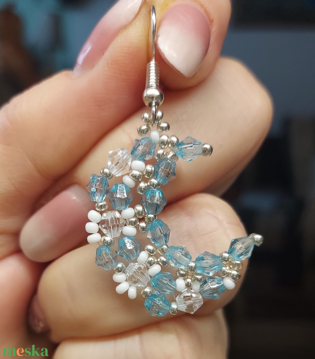 Ezüst Hold gyöngyfülbevaló - ékszer - fülbevaló - lógó fülbevaló - Meska.hu