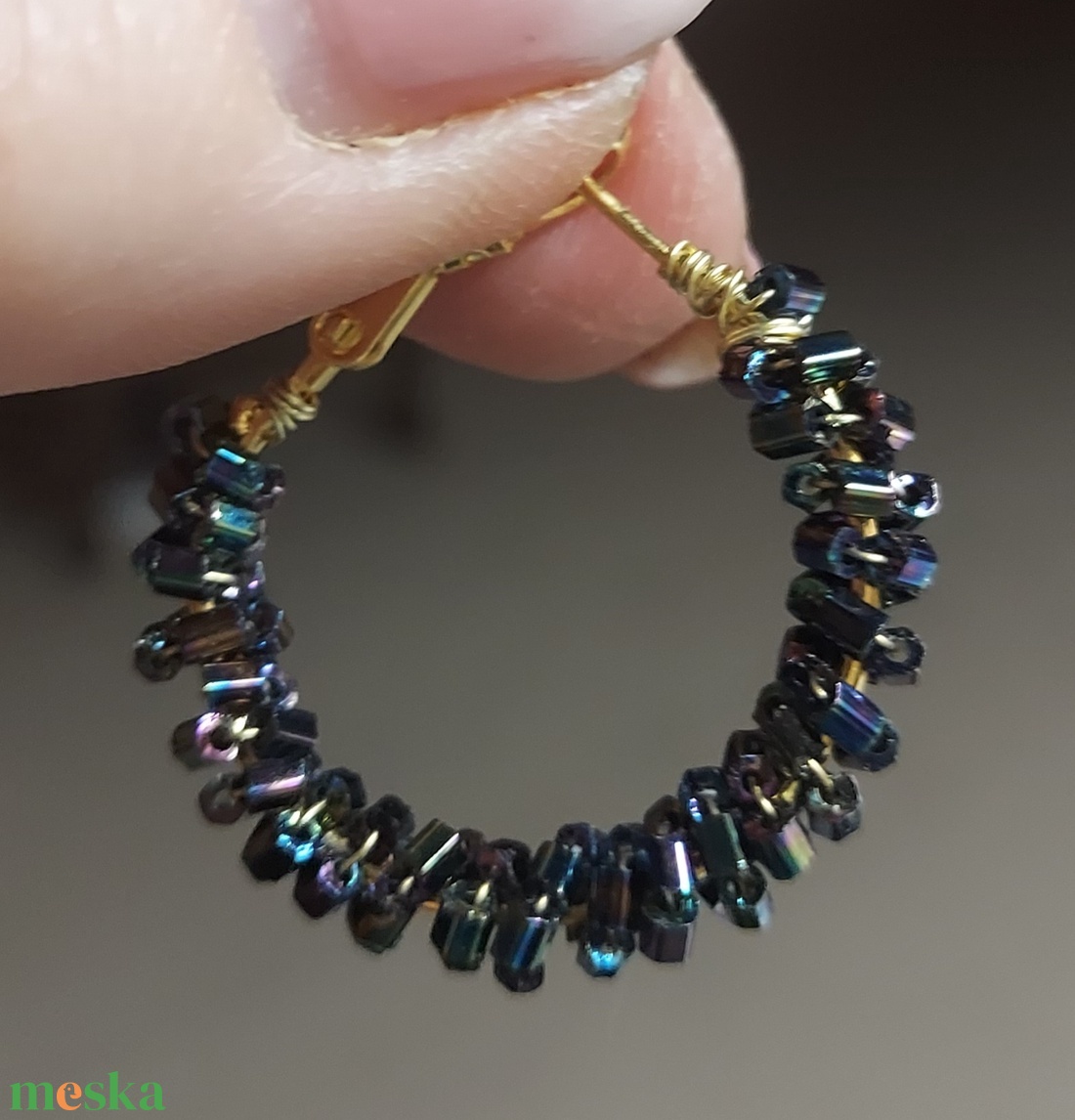 Kék gyöngyös karika fülbevaló - ékszer - fülbevaló - karika fülbevaló - Meska.hu