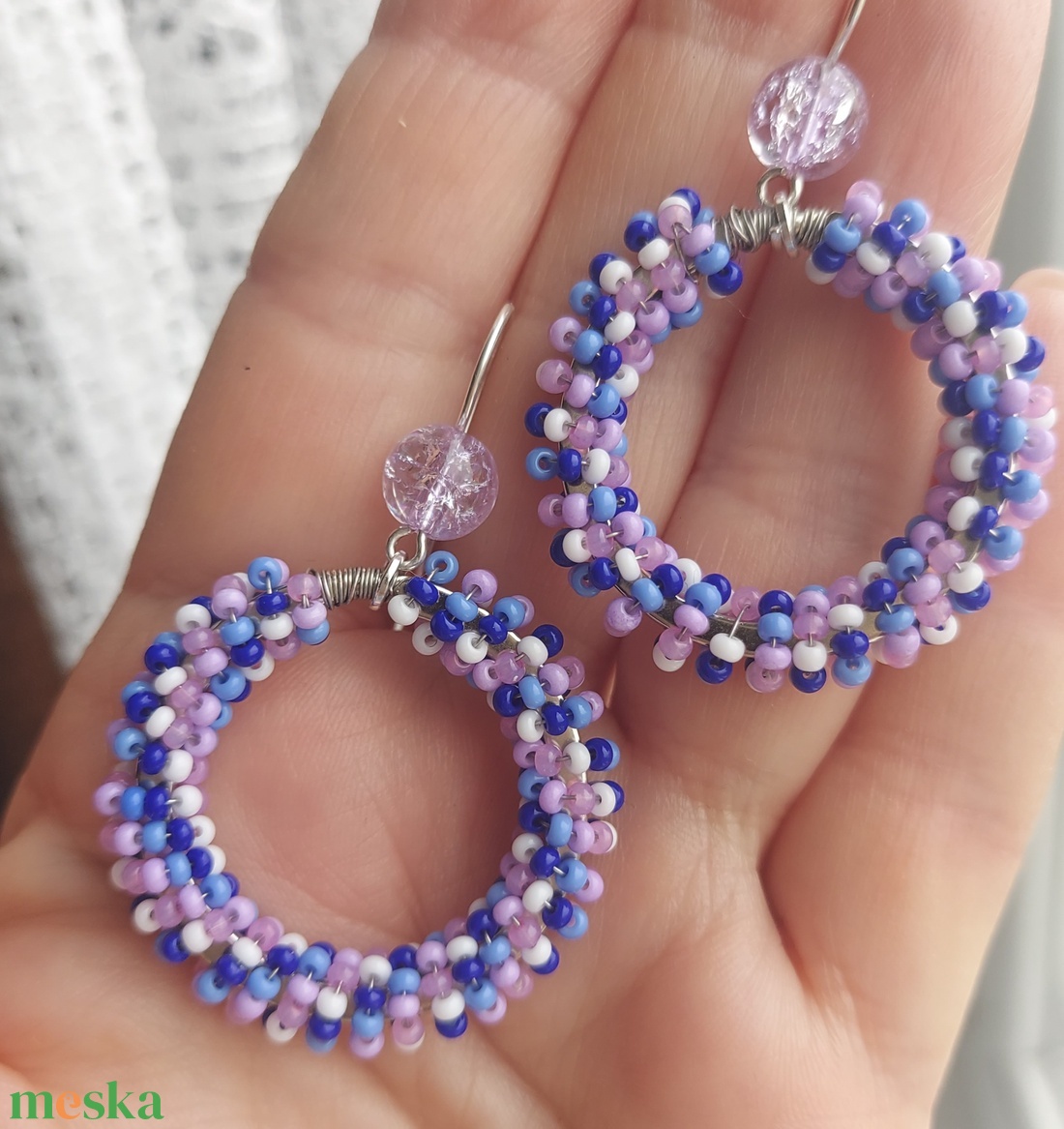 Lila karika gyöngyfülbevaló - ékszer - fülbevaló - karika fülbevaló - Meska.hu