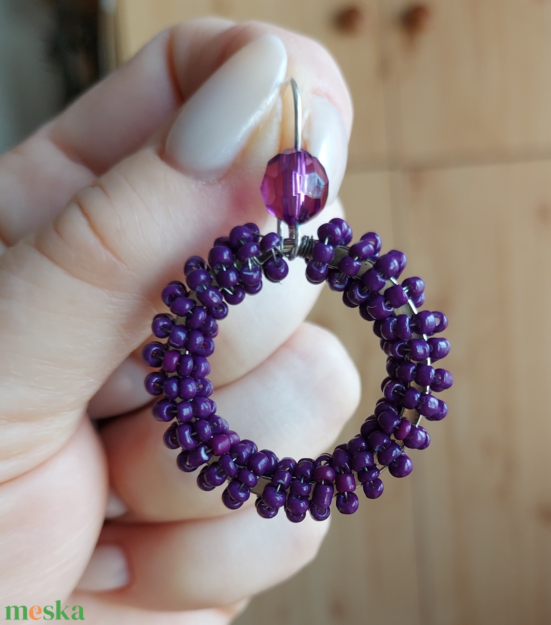 Sötétlila karika gyöngyfülbevaló - ékszer - fülbevaló - karika fülbevaló - Meska.hu