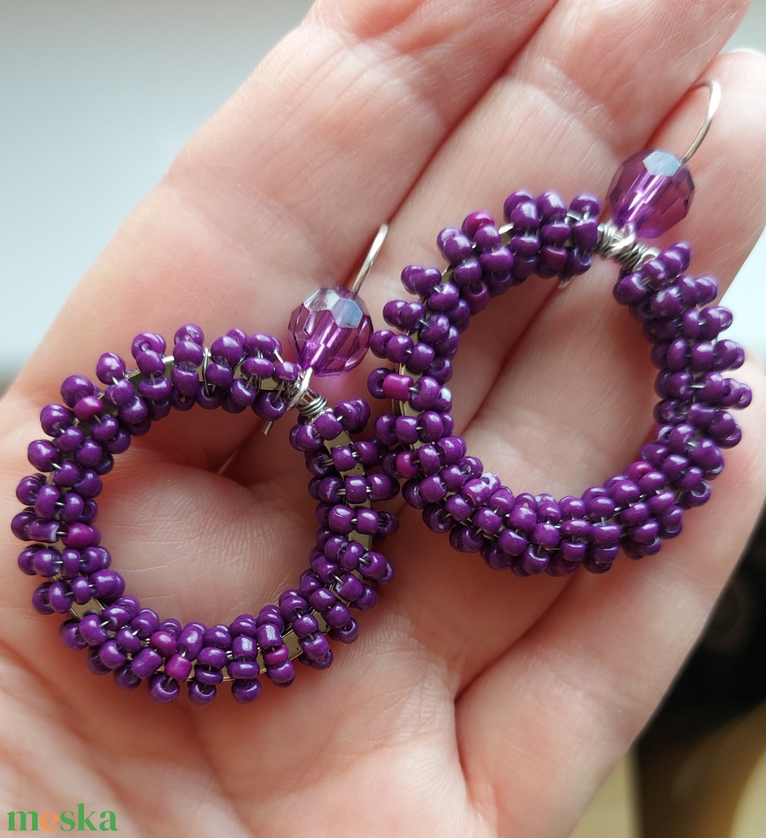 Sötétlila karika gyöngyfülbevaló - ékszer - fülbevaló - karika fülbevaló - Meska.hu