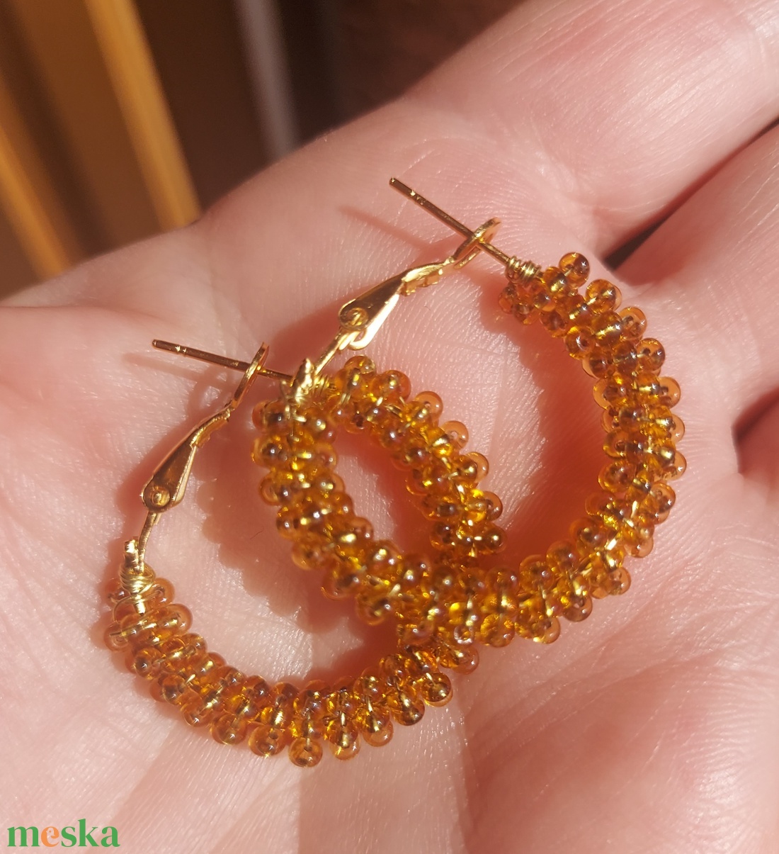 Arany gyöngyös karika fülbevaló - ékszer - fülbevaló - karika fülbevaló - Meska.hu