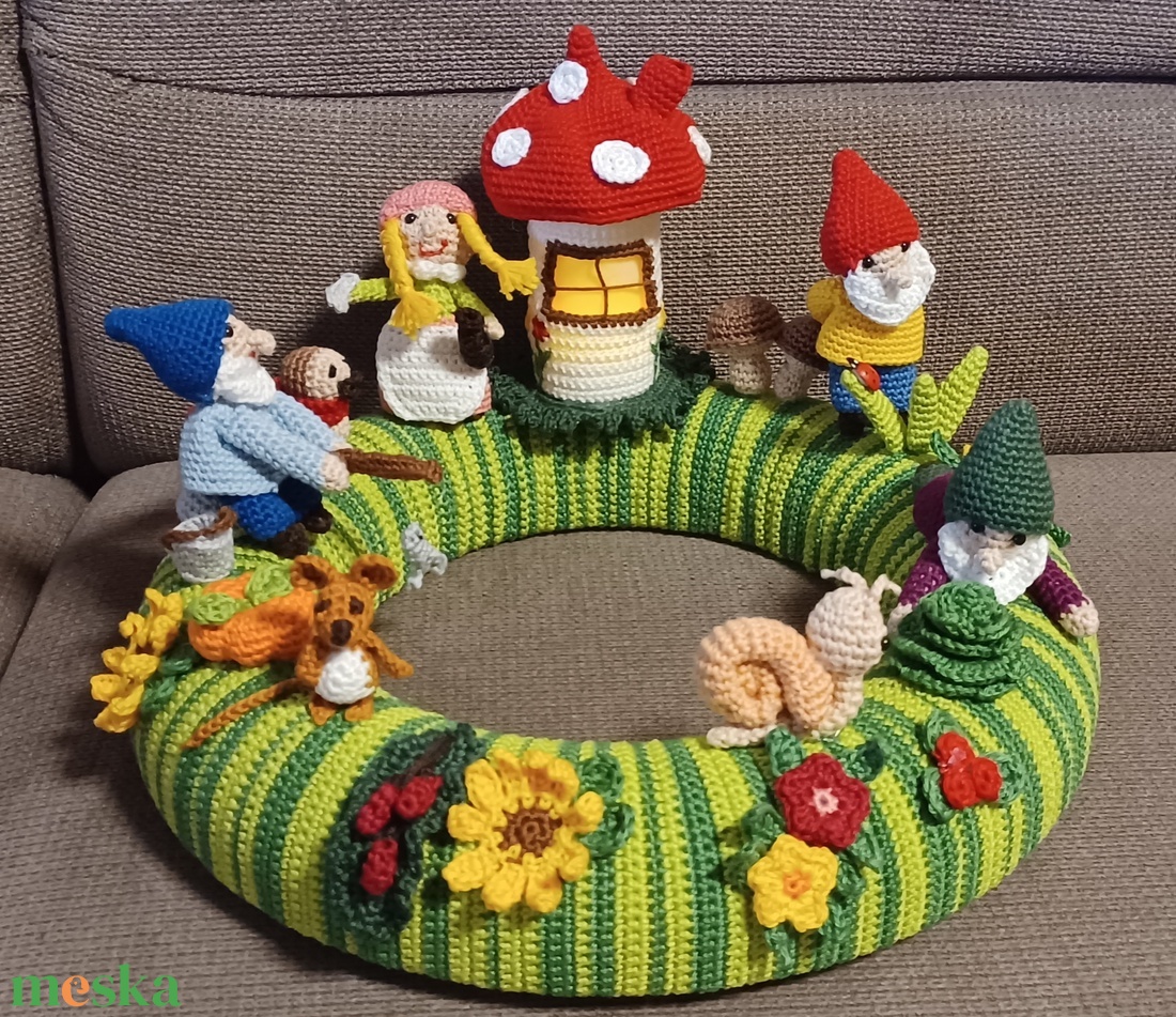 Horgolt asztaldísz - otthon & életmód - dekoráció - dísztárgy - Meska.hu