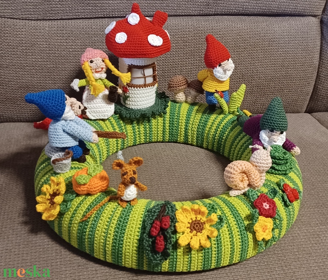 Horgolt asztaldísz - otthon & életmód - dekoráció - dísztárgy - Meska.hu