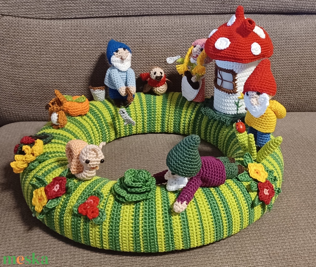 Horgolt asztaldísz - otthon & életmód - dekoráció - dísztárgy - Meska.hu