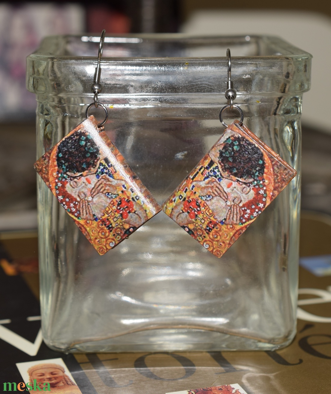 Könyv fülbevaló (Csók) - ékszer - fülbevaló - lógó fülbevaló - Meska.hu