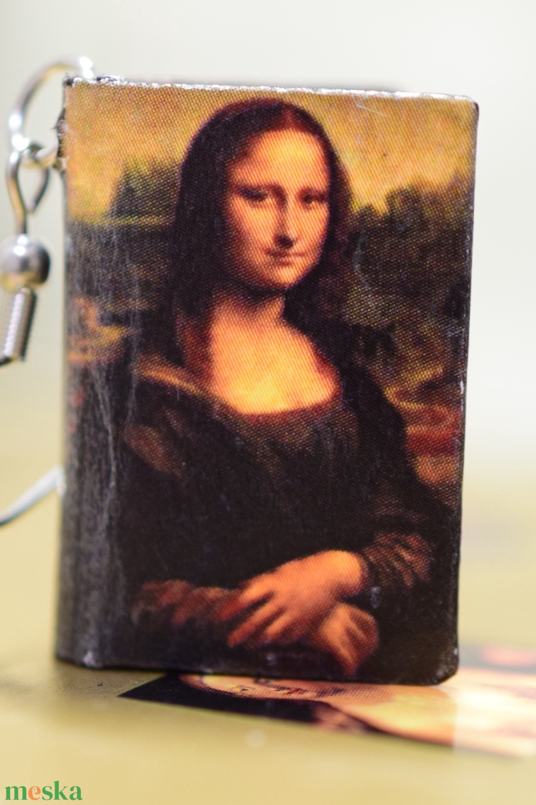 Könyv fülbevaló (Mona Lisa) - ékszer - fülbevaló - lógó fülbevaló - Meska.hu