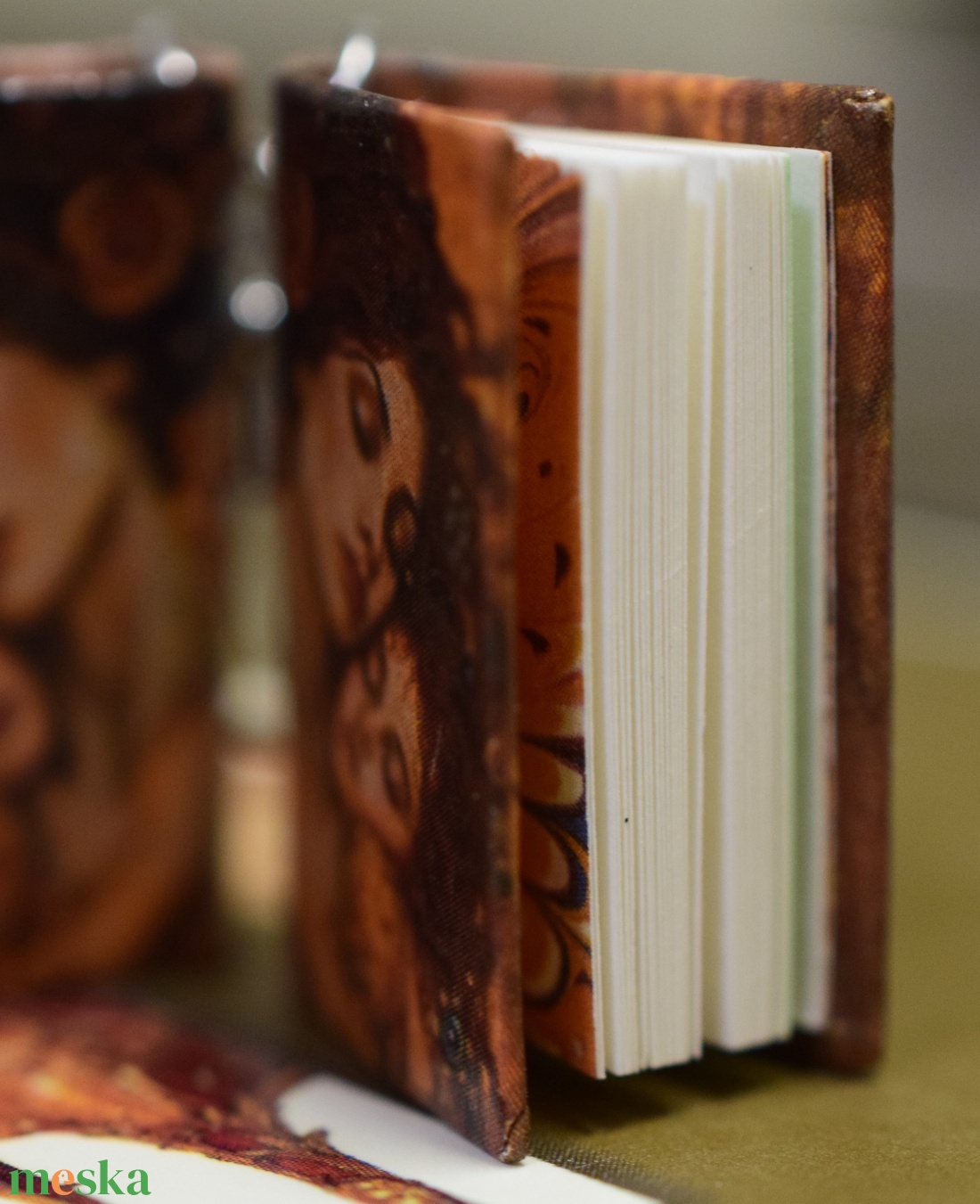 Könyv fülbevaló - ékszer - fülbevaló - lógó fülbevaló - Meska.hu