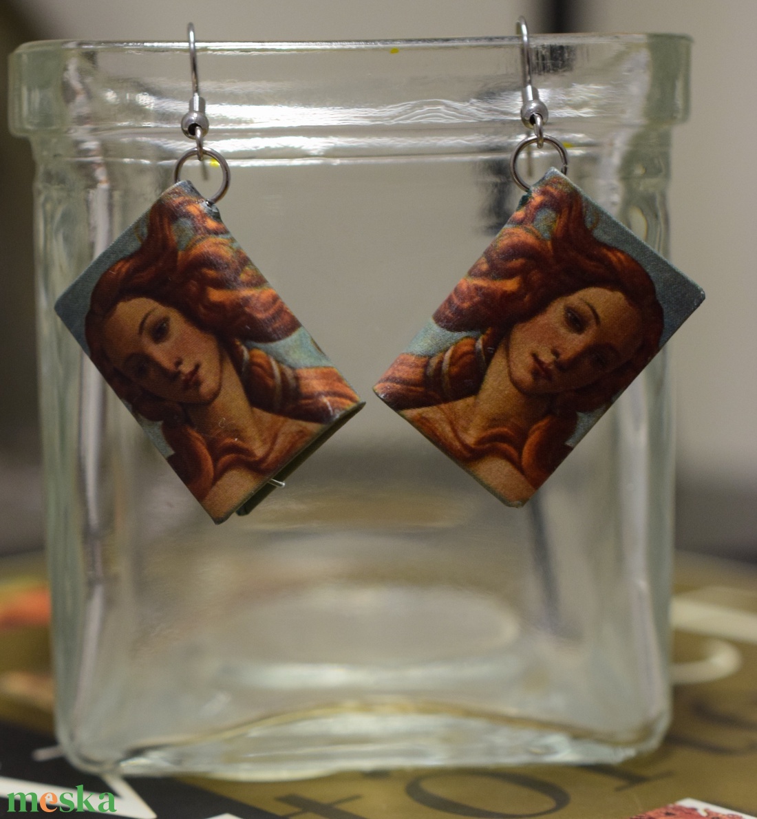 Könyv fülbevaló (Vénusz) - ékszer - fülbevaló - lógó fülbevaló - Meska.hu