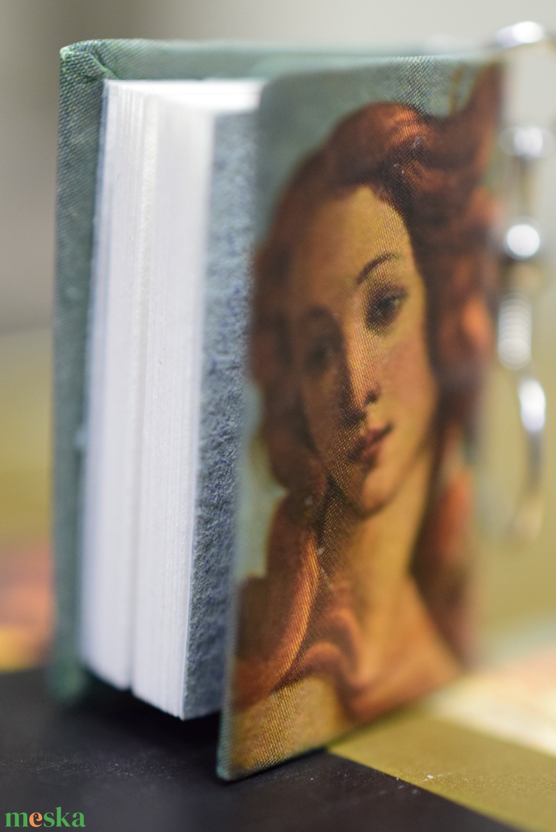 Könyv fülbevaló (Vénusz) - ékszer - fülbevaló - lógó fülbevaló - Meska.hu