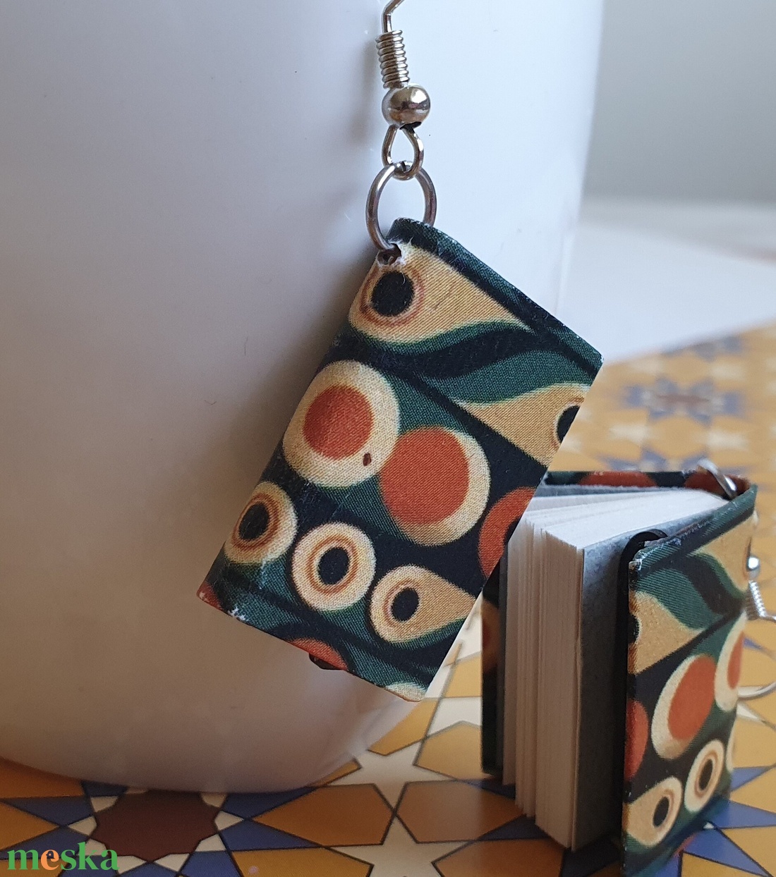 Könyv fülbevaló  - ékszer - fülbevaló - lógó fülbevaló - Meska.hu