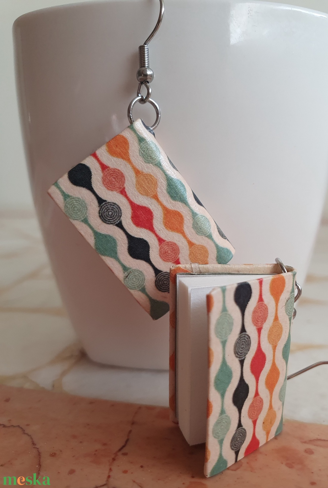 Könyv fülbevaló  - ékszer - fülbevaló - lógó fülbevaló - Meska.hu