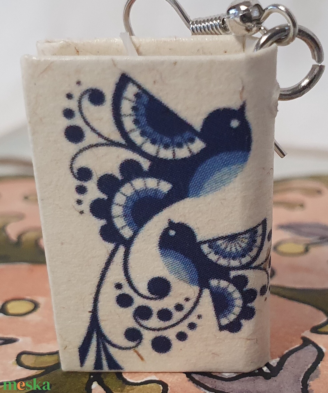 Könyv fülbevaló  - ékszer - fülbevaló - lógó fülbevaló - Meska.hu