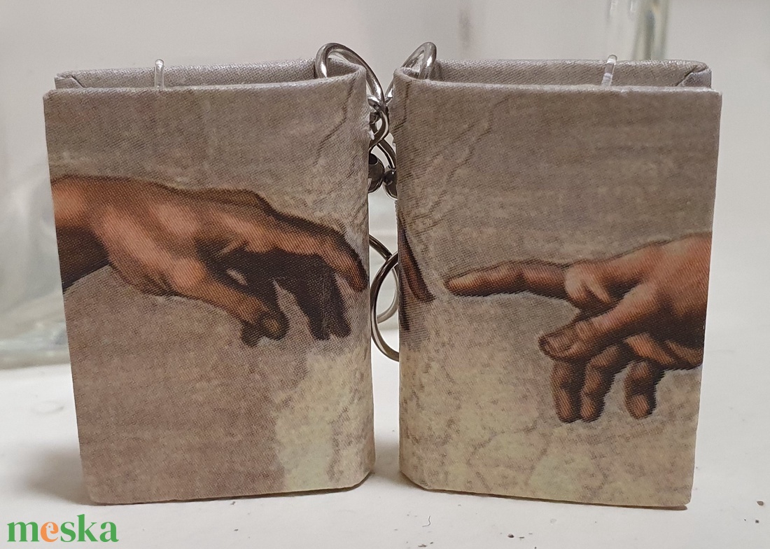 Könyv fülbevaló (Michelangelo) - ékszer - fülbevaló - lógó fülbevaló - Meska.hu