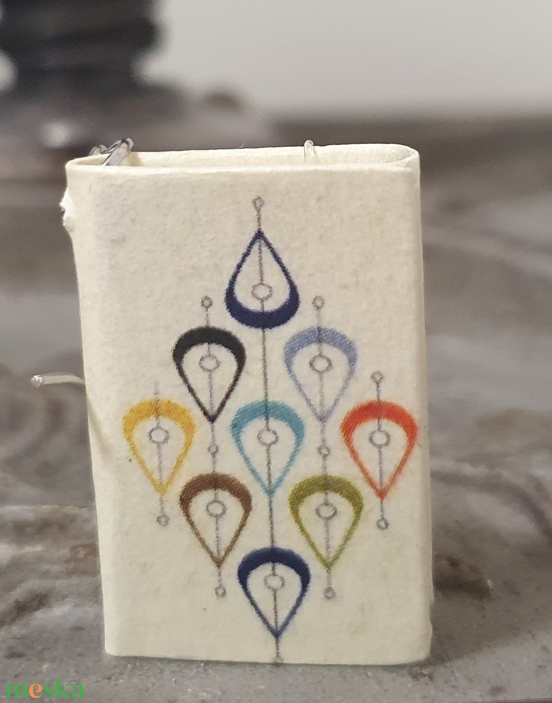 Könyv fülbevaló  - ékszer - fülbevaló - lógó fülbevaló - Meska.hu