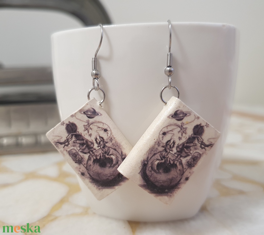 Kis herceg könyv fülbevaló - ékszer - fülbevaló - lógó fülbevaló - Meska.hu