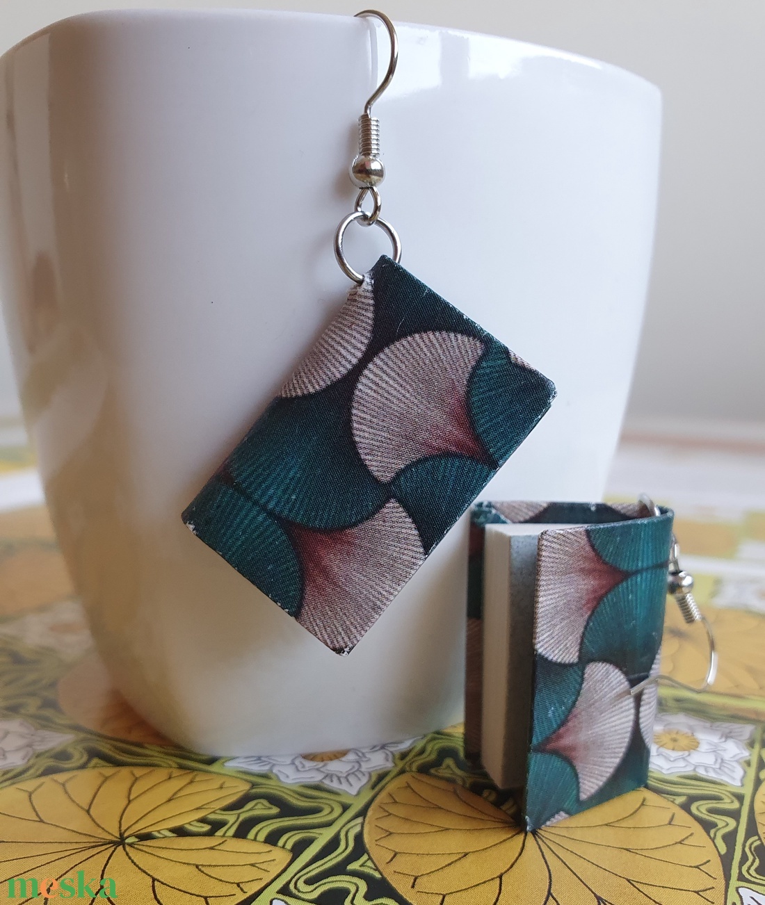 Könyv fülbevaló (legyező) - ékszer - fülbevaló - lógó fülbevaló - Meska.hu