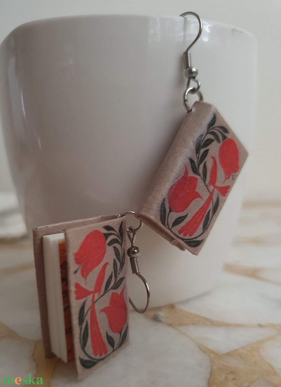 Könyv fülbevaló  - ékszer - fülbevaló - lógó fülbevaló - Meska.hu