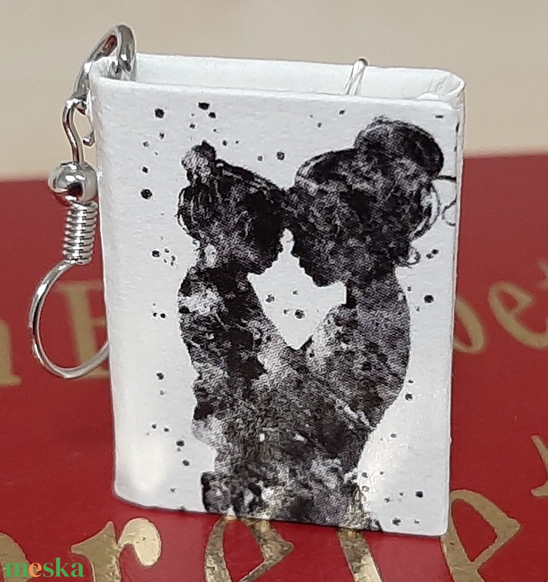 Könyv fülbevaló Anyák napjára - ékszer - fülbevaló - lógó fülbevaló - Meska.hu