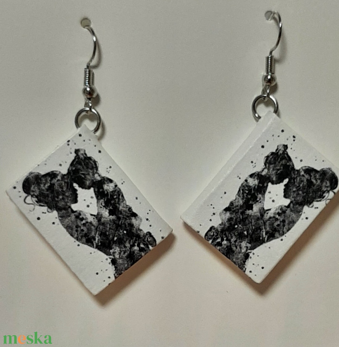 Könyv fülbevaló Anyák napjára - ékszer - fülbevaló - lógó fülbevaló - Meska.hu