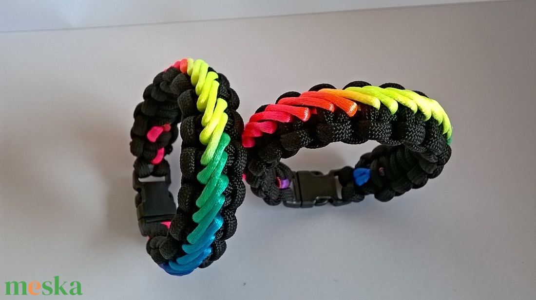 SzínS paracord karkötő - ékszer - karkötő - fonott karkötő - Meska.hu SzínS paracord karkötő - ékszer - karkötő - fonott karkötő - Meska.hu