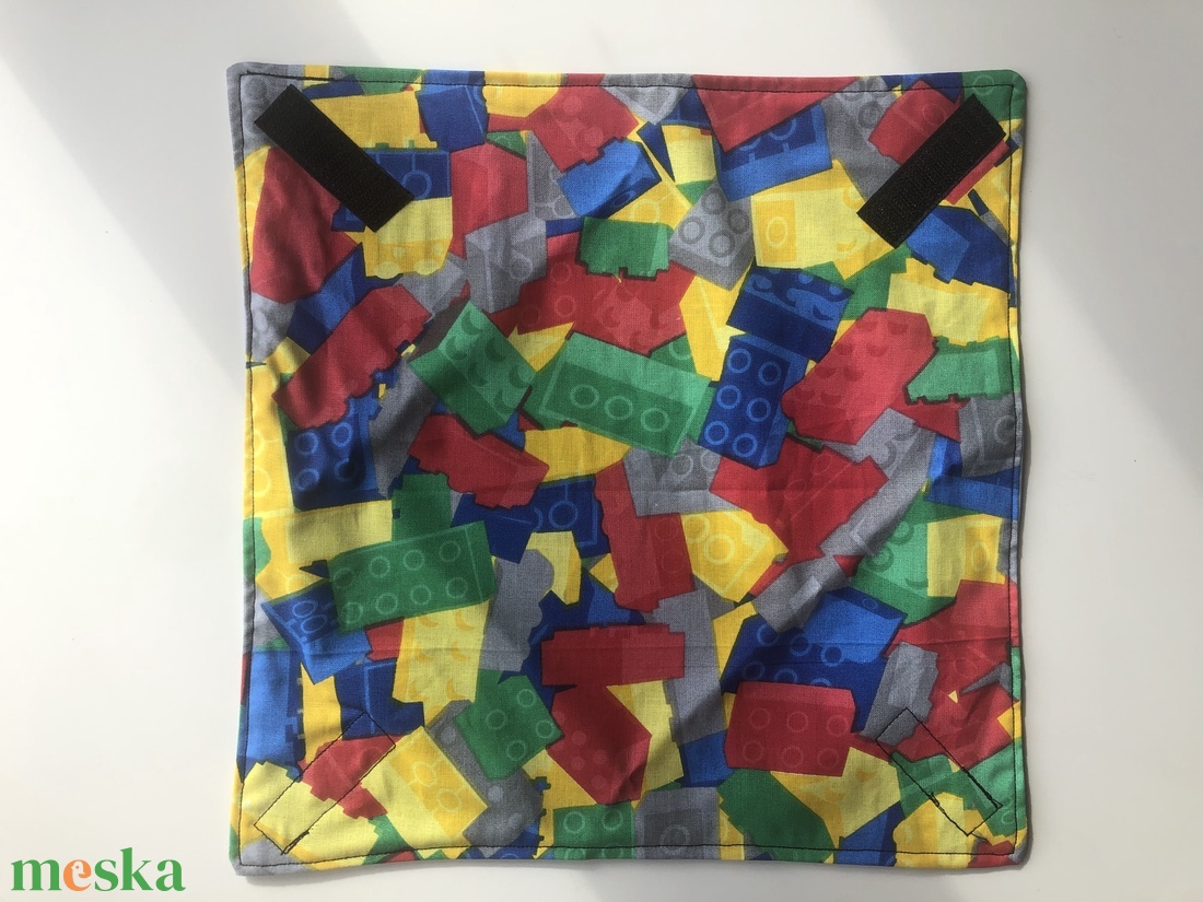LEGO-s újraszalvéta - szendvics csomagoló - táska & tok - uzsonna- & ebéd tartó - szendvics csomagoló - Meska.hu LEGO-s újraszalvéta - szendvics csomagoló - táska & tok - uzsonna- & ebéd tartó - szendvics csomagoló - Meska.hu