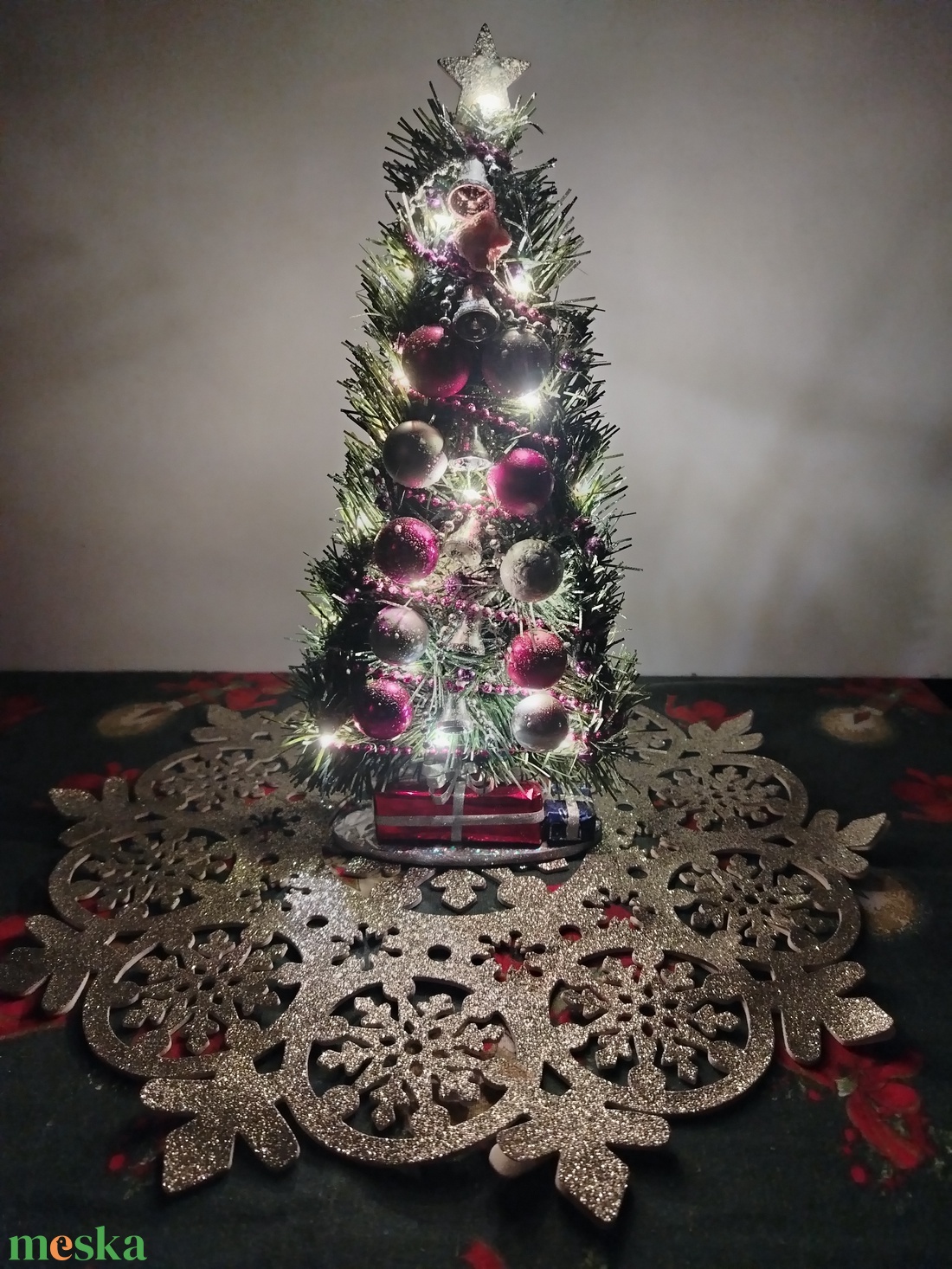 Egyedi, kézzel készült világító karácsonyi asztal dísz-pink/ezüst díszítéssel - karácsony - karácsonyi lakásdekoráció - ünnepi asztaldekoráció - Meska.hu Egyedi, kézzel készült világító karácsonyi asztal dísz-pink/ezüst díszítéssel - karácsony - karácsonyi lakásdekoráció - ünnepi asztaldekoráció - Meska.hu