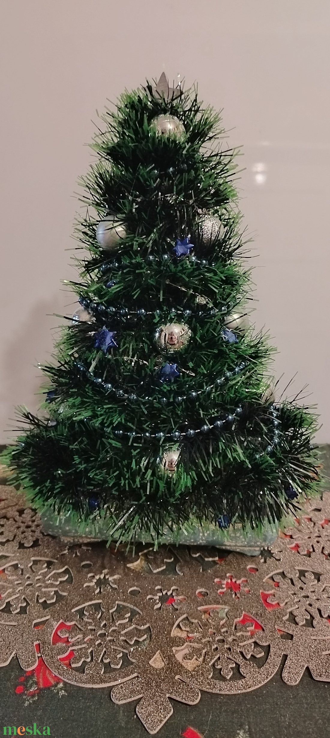 Egyedi, kézzel készült világító karácsonyi asztal dísz-piros/arany/ezüst díszítéssel - karácsony - karácsonyi lakásdekoráció - ünnepi asztaldekoráció - Meska.hu Egyedi, kézzel készült világító karácsonyi asztal dísz-piros/arany/ezüst díszítéssel - karácsony - karácsonyi lakásdekoráció - ünnepi asztaldekoráció - Meska.hu