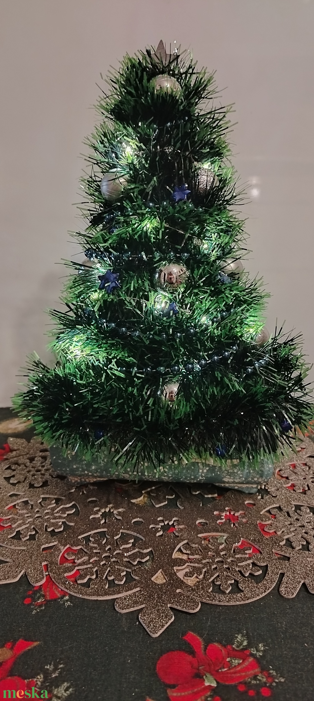 Egyedi, kézzel készült világító karácsonyi asztal dísz-piros/arany/ezüst díszítéssel - karácsony - karácsonyi lakásdekoráció - ünnepi asztaldekoráció - Meska.hu Egyedi, kézzel készült világító karácsonyi asztal dísz-piros/arany/ezüst díszítéssel - karácsony - karácsonyi lakásdekoráció - ünnepi asztaldekoráció - Meska.hu