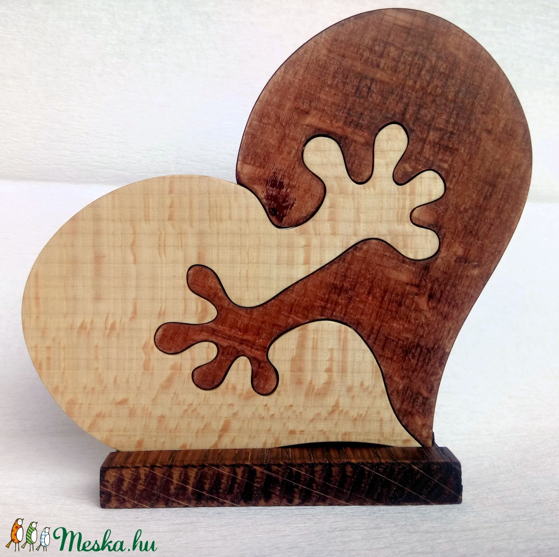 Szív alakú dekoráció, szívecske formájú puzzle fából + talp - otthon & életmód - dekoráció - dísztárgy - Meska.hu