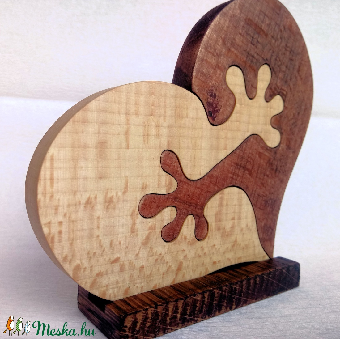 Szív alakú dekoráció, szívecske formájú puzzle fából + talp - otthon & életmód - dekoráció - dísztárgy - Meska.hu