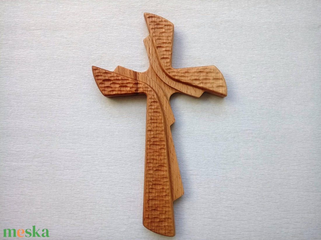 Modern fali kereszt, fából készült feszület 18.5 cm - otthon & életmód - vallás - kereszt - Meska.hu