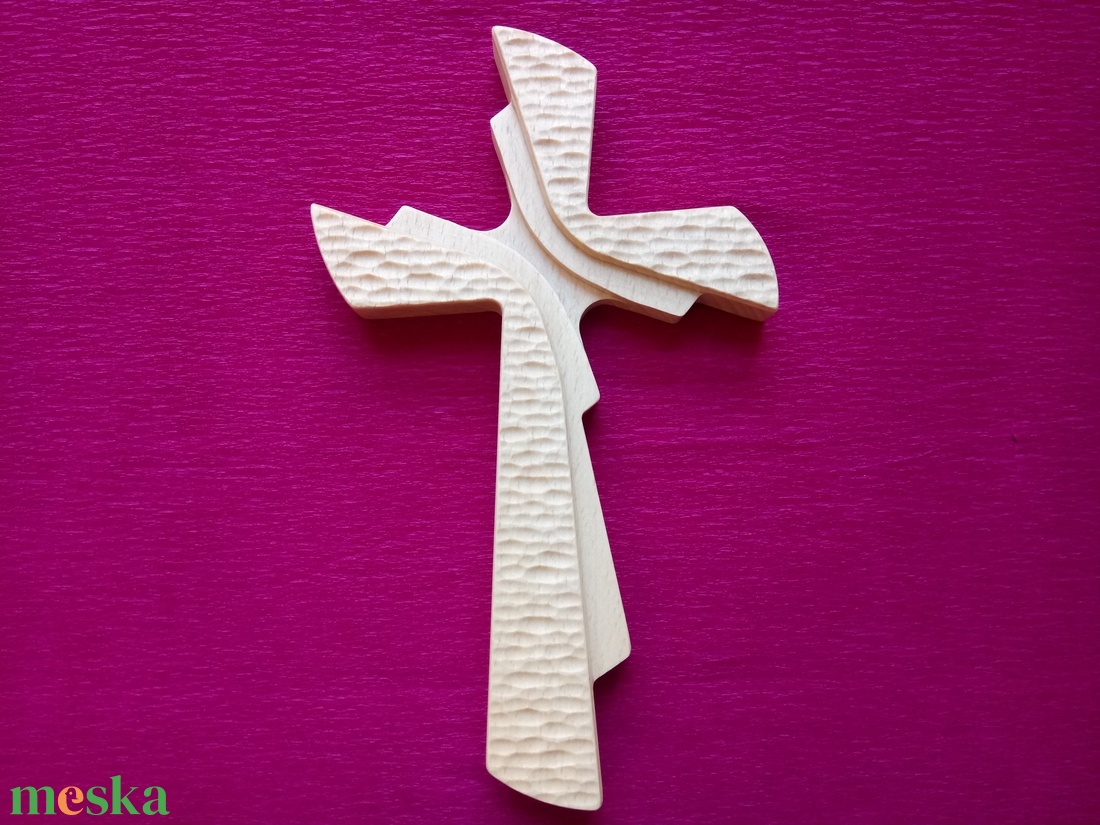 Modern fali kereszt, faragott fából készült feszület - otthon & életmód - vallás - kereszt - Meska.hu