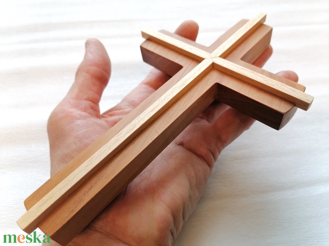 Két színű fali kereszt, fából készült feszület - otthon & életmód - vallás - kereszt - Meska.hu Két színű fali kereszt, fából készült feszület - otthon & életmód - vallás - kereszt - Meska.hu