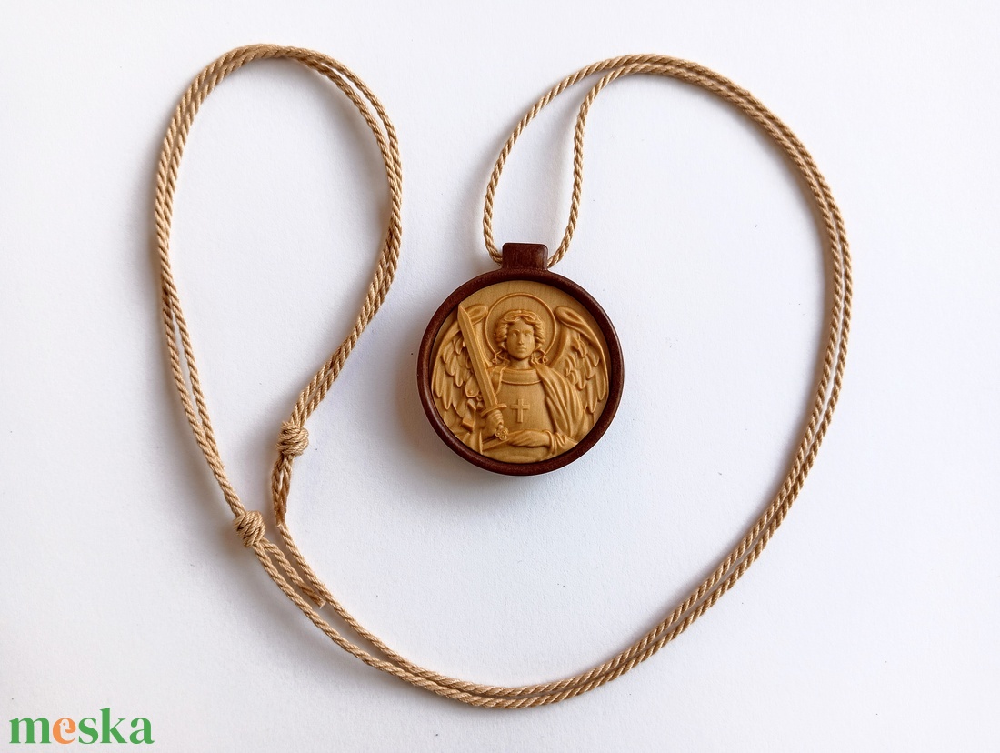 Szent Mihály Arkangyal fából készült medál, zsinórnyaklánc, függő - otthon & életmód - vallás - lánc & füzér - Meska.hu Szent Mihály Arkangyal fából készült medál, zsinórnyaklánc, függő - otthon & életmód - vallás - lánc & füzér - Meska.hu