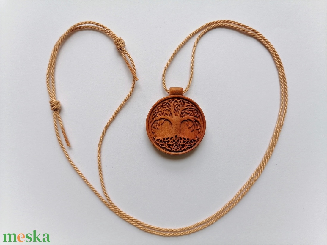 Életfa (tree of life) zsinórnyaklánc cseresznyefa medállal - ékszer - nyaklánc - medálos nyaklánc - Meska.hu Életfa (tree of life) zsinórnyaklánc cseresznyefa medállal - ékszer - nyaklánc - medálos nyaklánc - Meska.hu