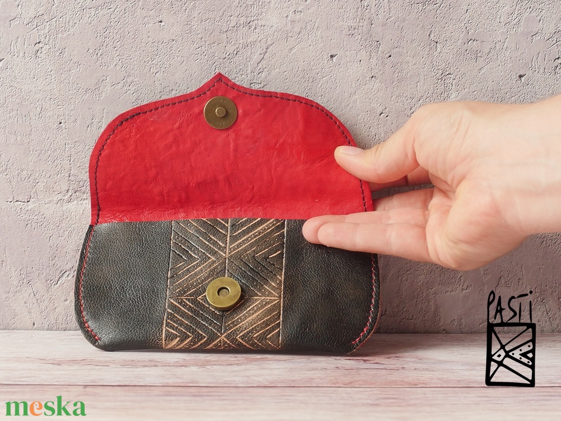 Fekete-piros tárca, zsepitartó, bérlettok - táska & tok - pénztárca & más tok - kártyatartó & irattartó - Meska.hu