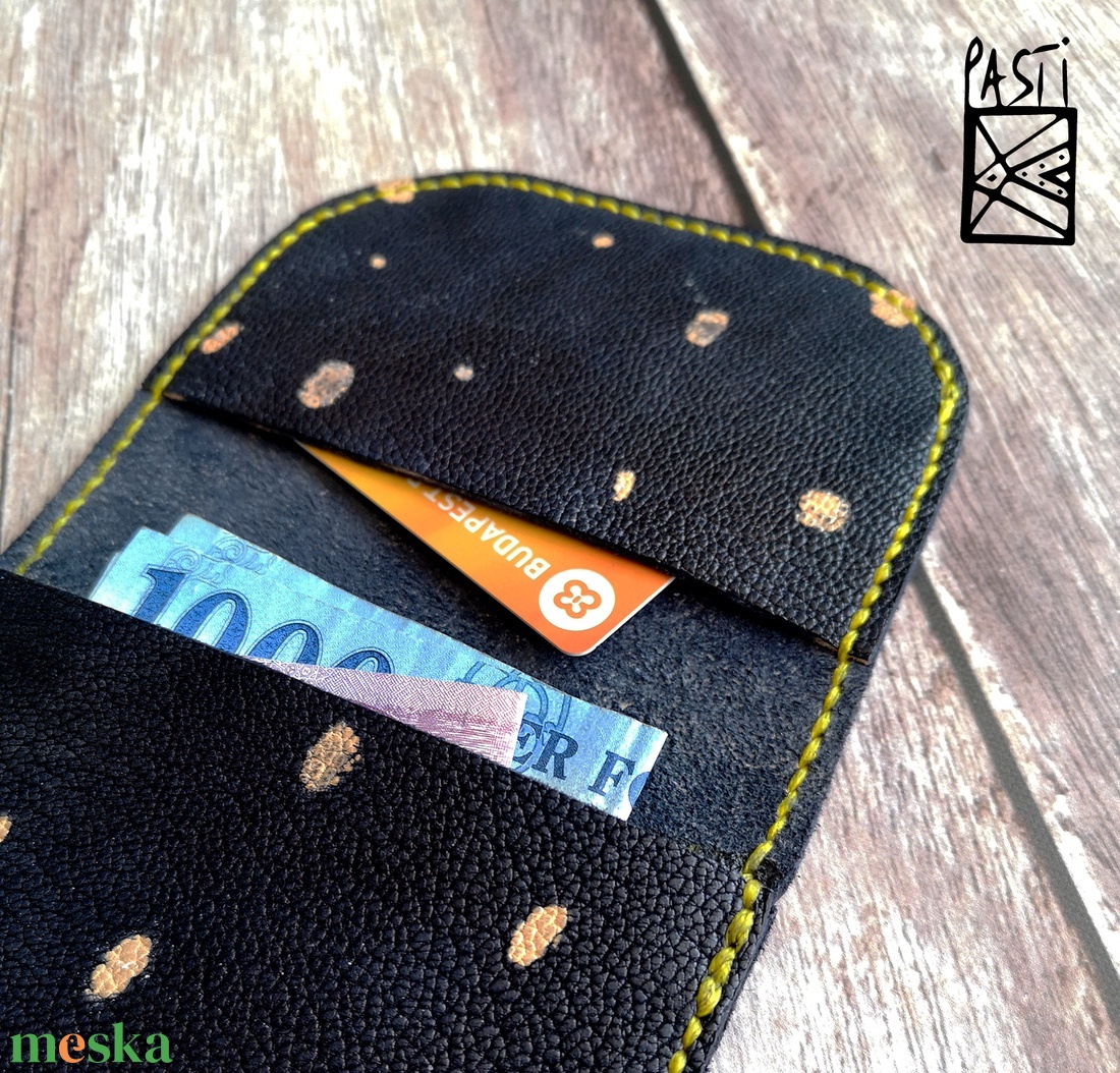 Kis pénztárca, irattárca, zsepitartó stb. kutyás mintával - táska & tok - pénztárca & más tok - kártyatartó & irattartó - Meska.hu