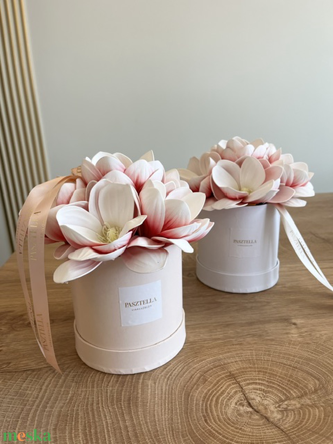 Magnólia virágdoboz - barack dobozban ( Közepes) - otthon & életmód - virágdekoráció - virágdíszek - asztali virágdísz - Meska.hu