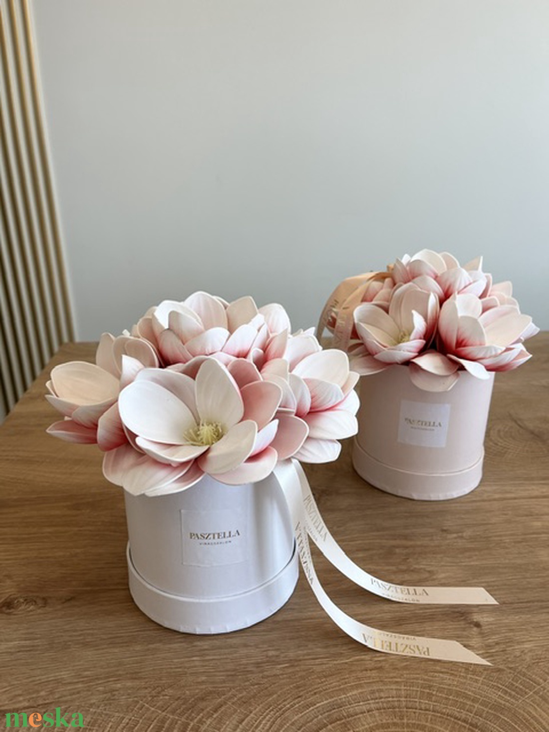 Magnólia virágdoboz - fehér dobozban ( Közepes) - otthon & életmód - virágdekoráció - virágok - virágbox - Meska.hu