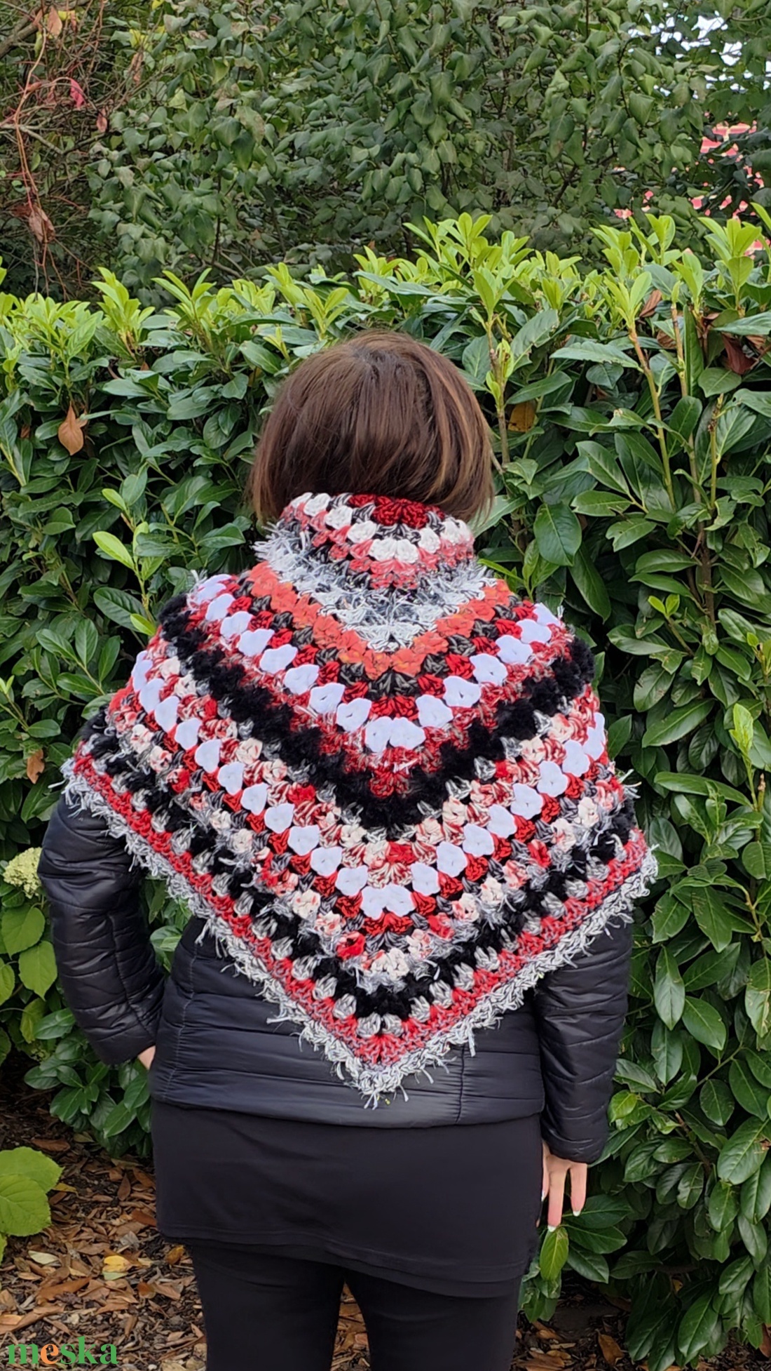 Tűzmesék - egyedi, kézzel horgolt kendő, rózsával - ruha & divat - sál, sapka, kendő - kendő - Meska.hu Tűzmesék - egyedi, kézzel horgolt kendő, rózsával - ruha & divat - sál, sapka, kendő - kendő - Meska.hu